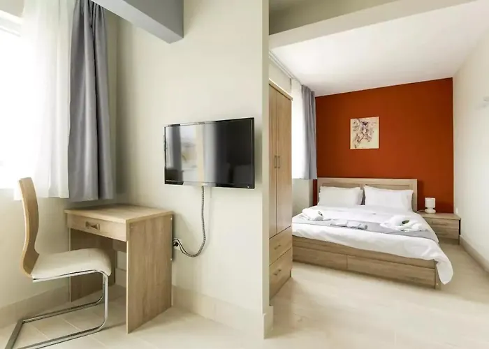 Caravanserai Studio 5